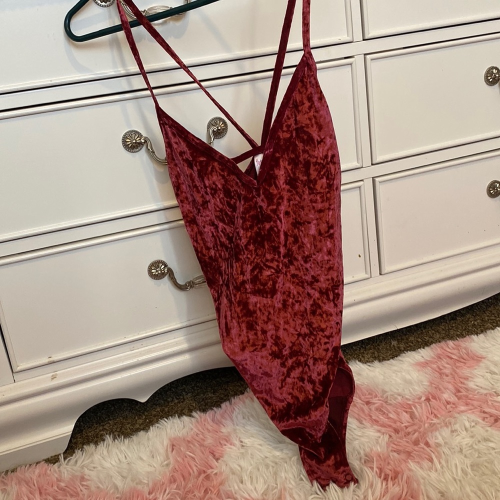 Pinkish/purple velvet bodysuit, medium